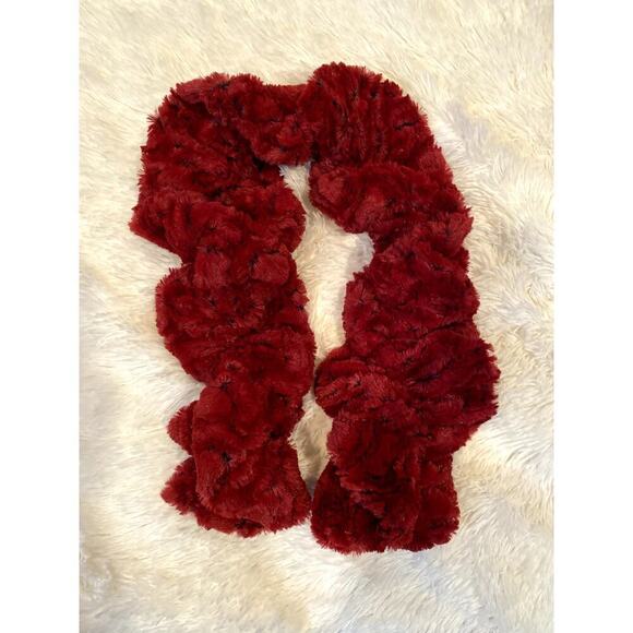 Burgundy Red Ruffle Faux Fur Scarf - Sz. (NWOT) - Picture 1 of 5